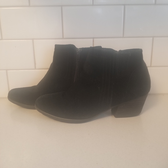 Kate and Mel women's black western leather booties - Picture 2 of 14